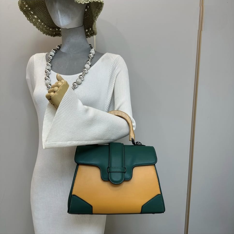 CHRIS BAG