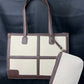 DAILY TOTE