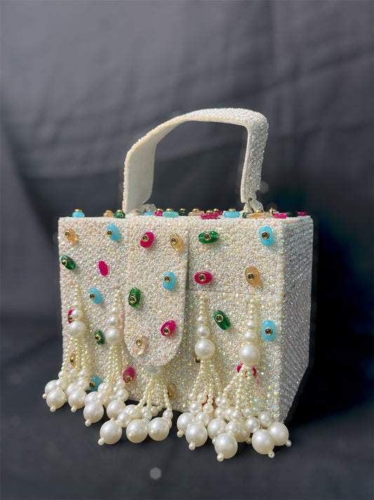 HEENA BOX BAG